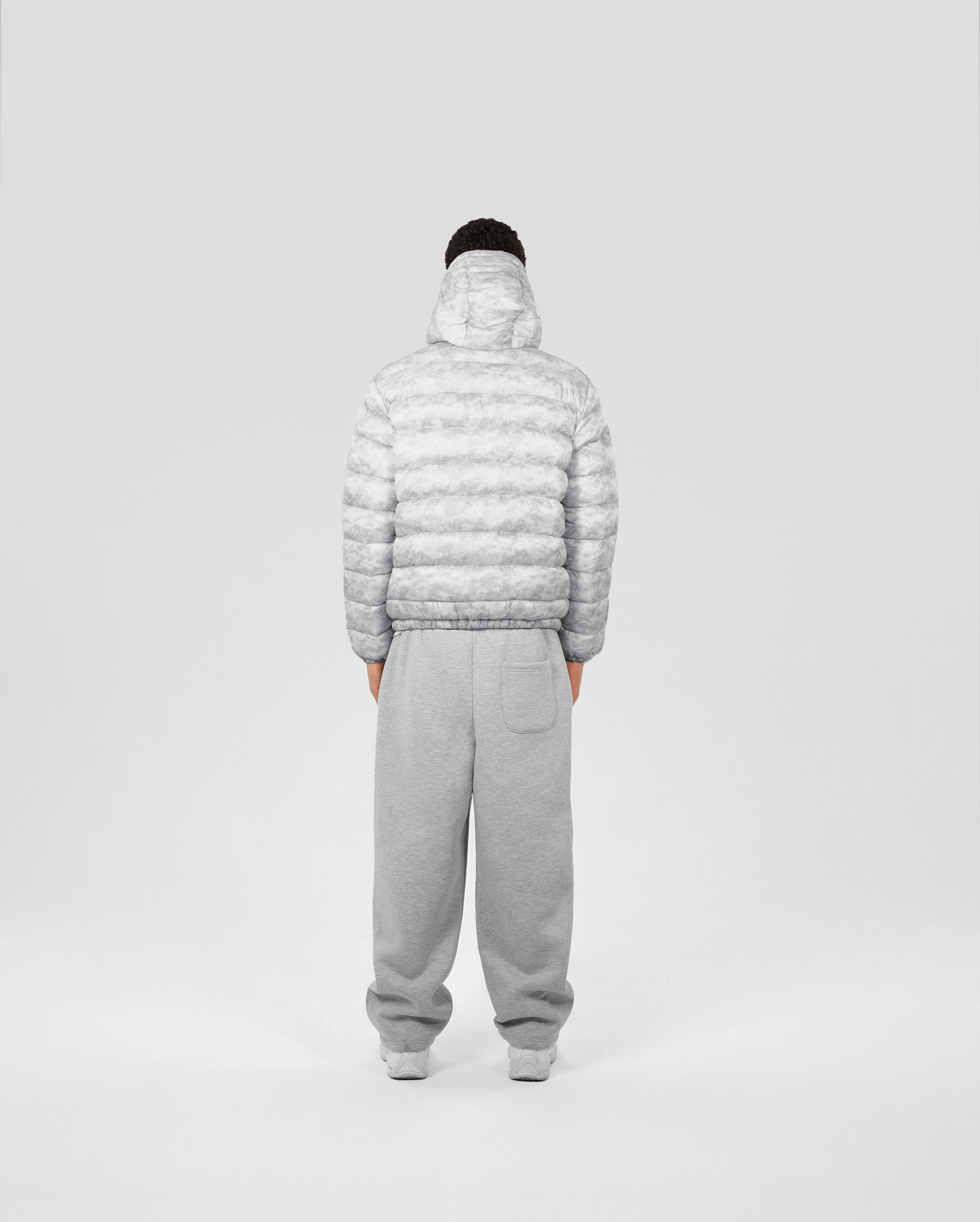 STUDIO UNOV®️ THIN PUFFER